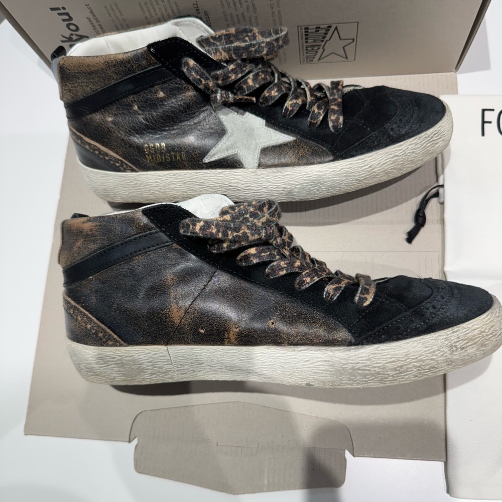 Golden Goose mid top Sneakers with Leopard Print Laces. - Picture 6 of 10